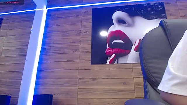 Ashlyeegray online show from 02.21.25