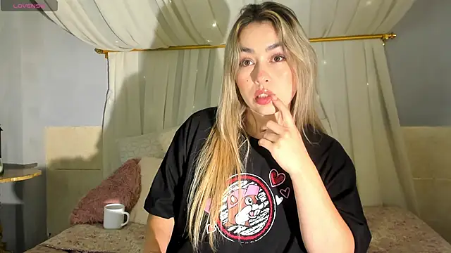 Snapshot of AnnaVictoria__ chatting on 02.24.25 AnnaVictoria   online show from 02.24.25