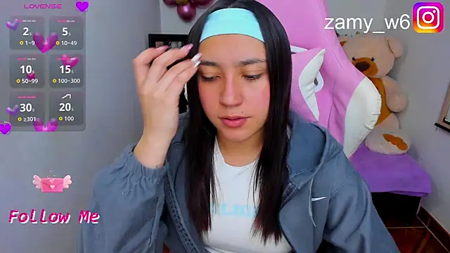 karla cute01 online show from 11.26.25