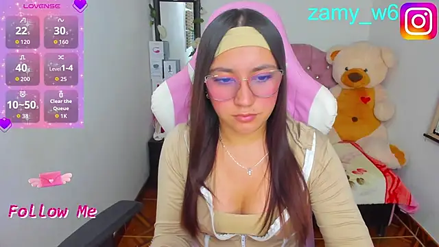 Snapshot of karla_cute01 chatting on 05.03.26 karla cute01 online show from 05.03.26