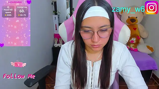 Snapshot of karla_cute01 chatting on 06.12.26 karla cute01 online show from 06.12.26