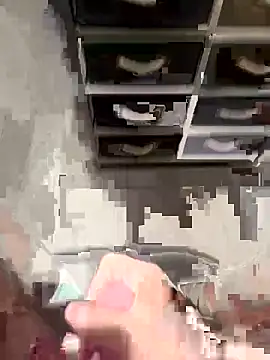 Snapshot of Deralboaus01 chatting on 11.08.25 Deralboaus01 online show from 11.08.25