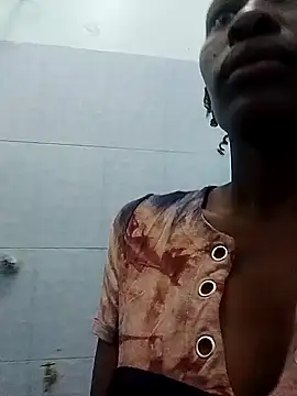 LOVELY-2BERRY online show from 11.21.25