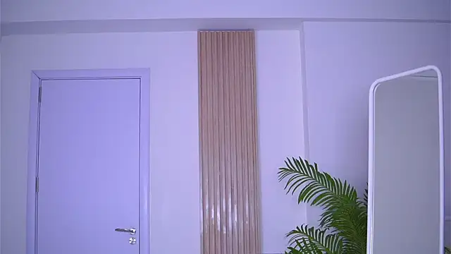 LovingBlondie online show from 02.13.25