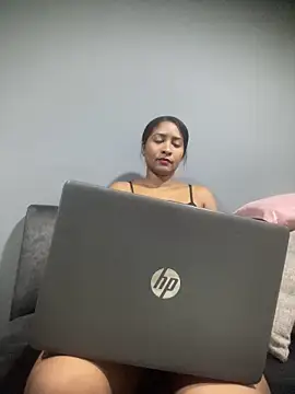 Berry Bans online show from 10.29.25