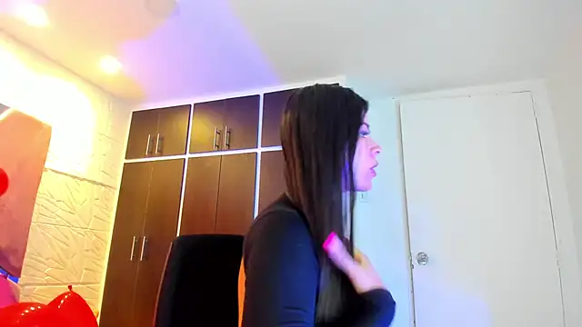 Charlotte Ice1 online show from 02.18.25