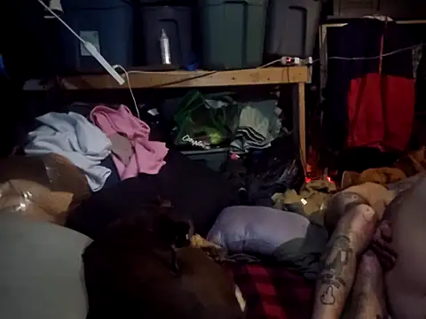 hungandtatted666 online show from 09.10.25