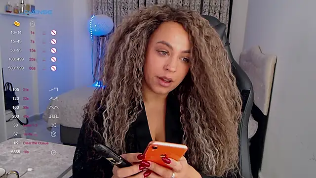  Just a queen 3 online show from 10.12.25