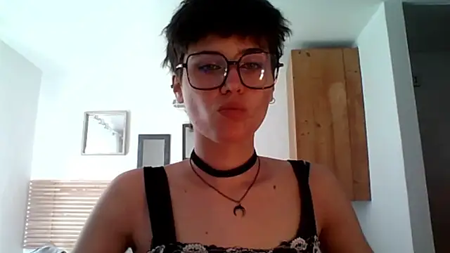 Snapshot of sarah_perfect chatting on 03.01.26 sarah perfect online show from 03.01.26