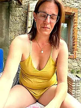 SpiceLea online show from 04.11.26