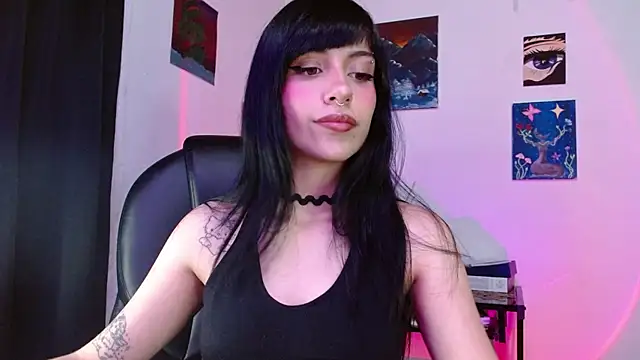 Snapshot of Ary_Pieerce chatting on 04.29.26 Ary Pieerce online show from 04.29.26