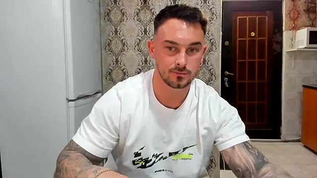 Snapshot of Jonmusclemaster chatting on 05.07.26 Jonmusclemaster online show from 05.07.26