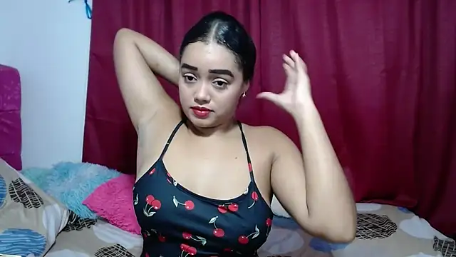 Snapshot of kiara_milf_ chatting on 04.14.26 kiara milf online show from 04.14.26