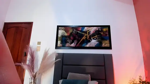 AlissaNix online show from 04.25.26