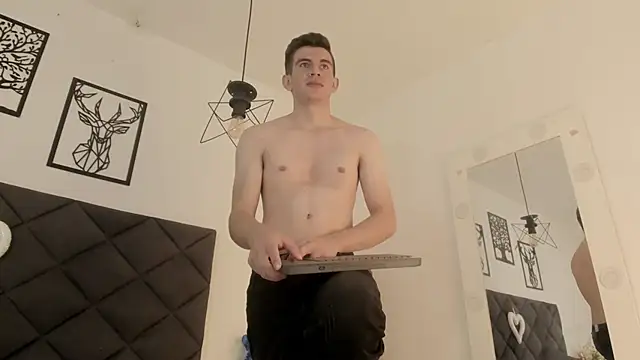 MikaelSlow online show from 02.20.25