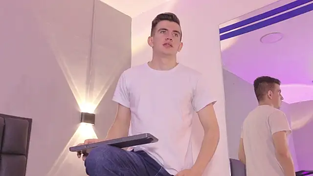 MikaelSlow online show from 04.13.26