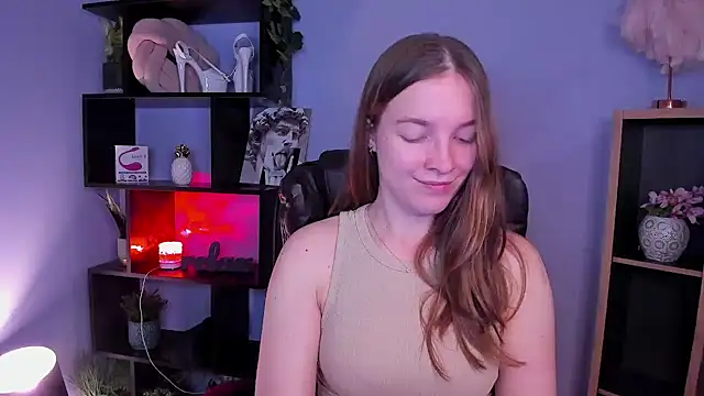 Snapshot of kenzie_x chatting on 12.12.24 kenzie x online show from 12.12.24