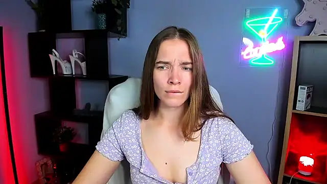 Snapshot of kenzie_x chatting on 09.12.25 kenzie x online show from 09.12.25