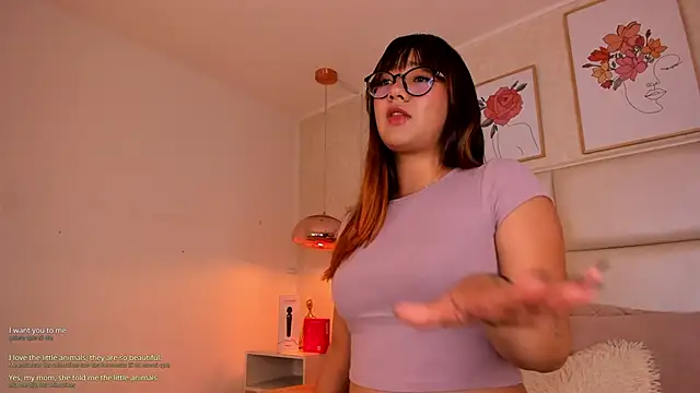 Aily Yozuko online show from 10.31.25