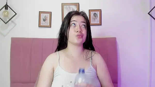 GENNESIS LOVE online show from 09.28.25