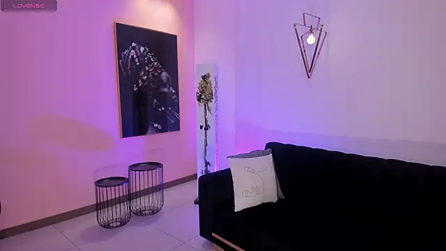 DonnaStonne online show from 03.21.25