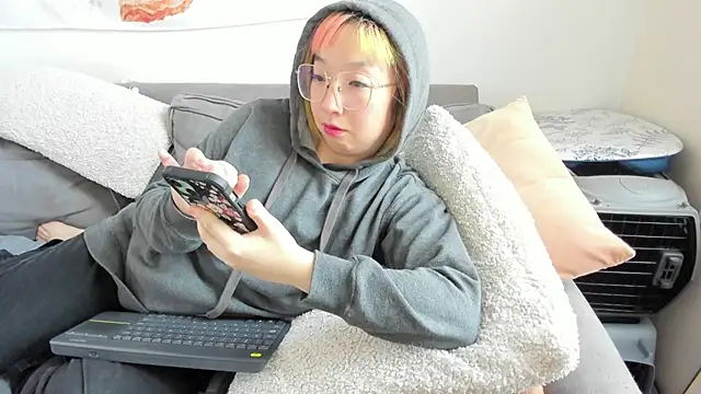 luxgray online show from 12.19.24