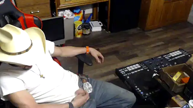 Snapshot of tongueispowerr6d9 chatting on 04.22.26 tongueispowerr6d9 online show from 04.22.26