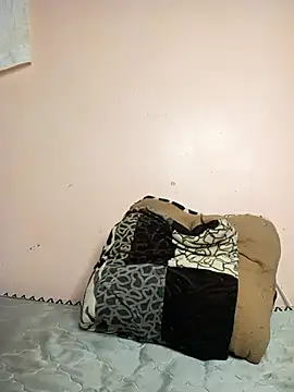 Snapshot of sweet_rozie chatting on 03.19.26 sweet rozie online show from 03.19.26