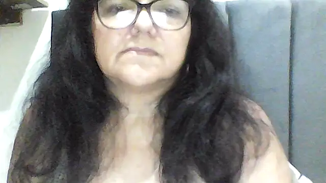 kassandra02 online show from 10.27.25