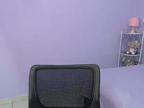 Snapshot of ariel_milk chatting on 01.26.25 ariel milk online show from 01.26.25