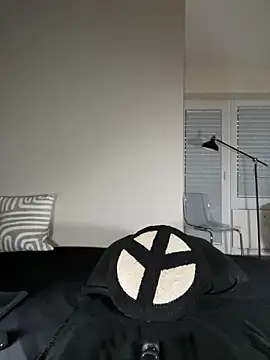 Lena Blom online show from 03.12.26