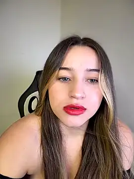 Snapshot of Sophie_spencer1 chatting on 06.21.26 Sophie spencer1 online show from 06.21.26