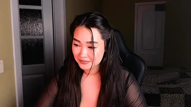 Snapshot of Erica_Wayne chatting on 01.12.25 Erica Wayne online show from 01.12.25