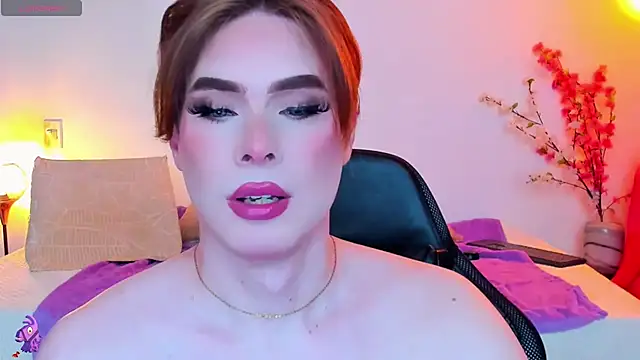 Snapshot of mike_blossom chatting on 10.07.25 mike blossom online show from 10.07.25