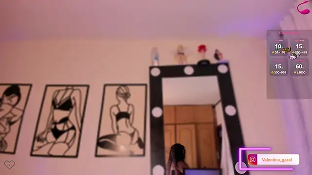 Snapshot of Val_daniiels chatting on 01.27.25 Val daniiels online show from 01.27.25