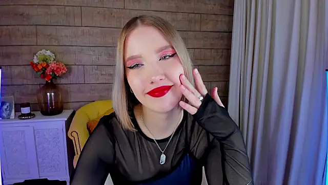 LiliLinn online show from 02.04.25