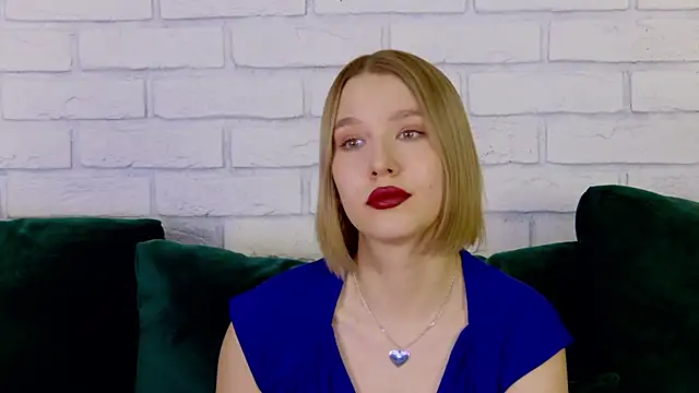 LiliLinn online show from 02.15.25