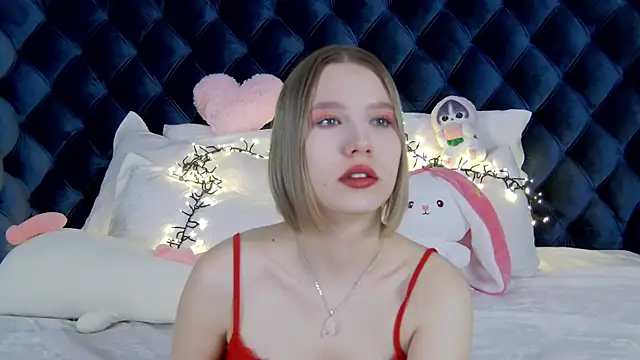 LiliLinn online show from 03.03.25