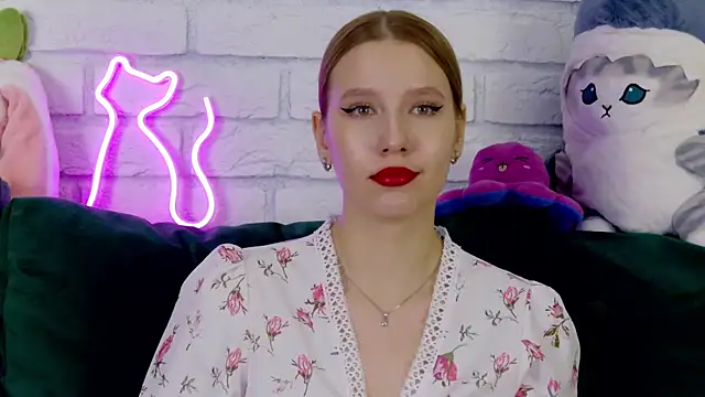 LiliLinn online show from 03.12.25