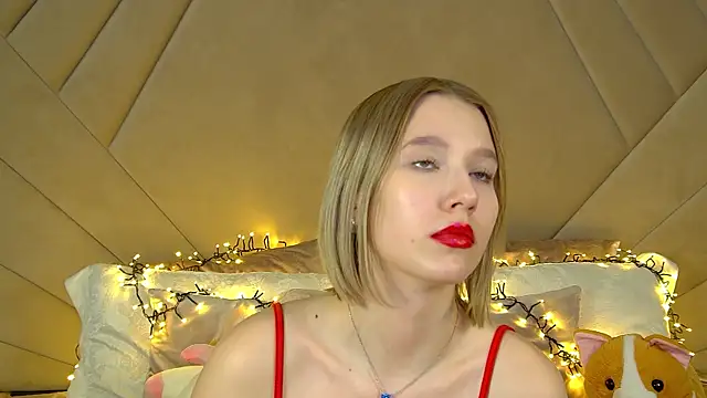 LiliLinn online show from 03.17.25