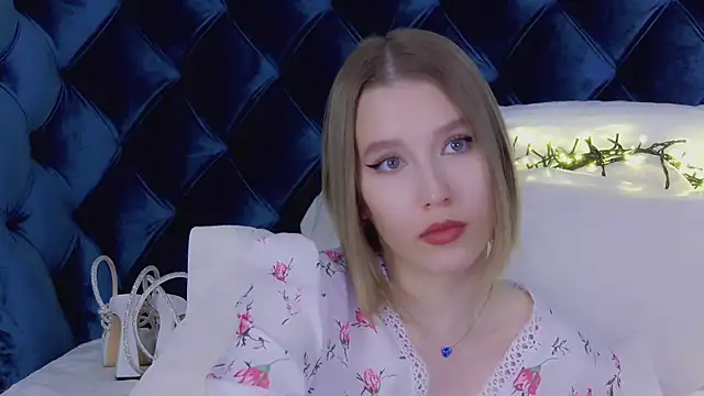 LiliLinn online show from 03.19.25