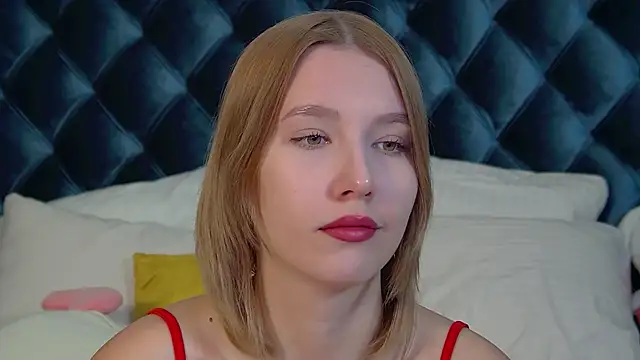 LiliLinn online show from 09.19.25