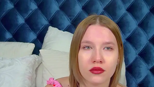 LiliLinn online show from 11.28.25