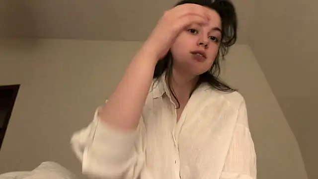 Snapshot of OohBunny chatting on 06.19.26 OohBunny online show from 06.19.26