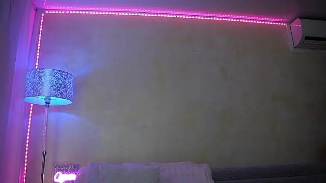 Snapshot of LaylaCruzRose chatting on 02.28.26 LaylaCruzRose online show from 02.28.26