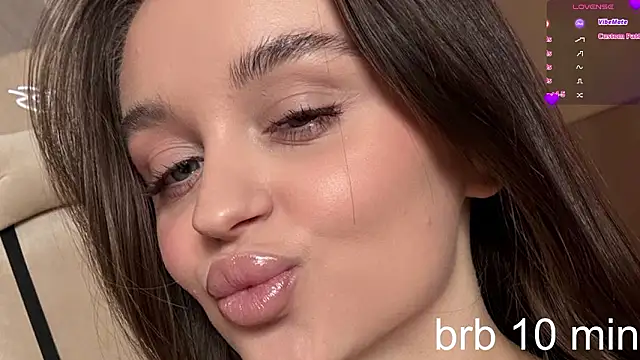 Snapshot of Katy_perry_ chatting on 03.13.26 Katy perry online show from 03.13.26