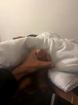 Snapshot of orient_zob chatting on 10.19.25 orient zob online show from 10.19.25