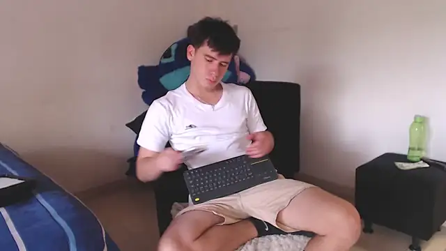 Snapshot of harry_greg21 chatting on 02.21.26 harry greg21 online show from 02.21.26