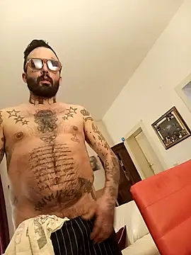 Snapshot of mistermaseratidick chatting on 01.05.25 mistermaseratidick online show from 01.05.25