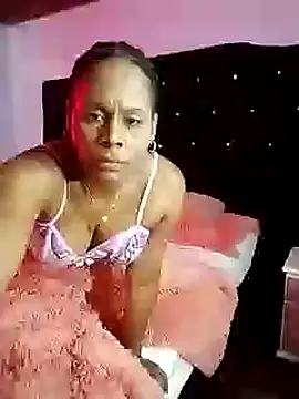 Snapshot of Camille_rose_ chatting on 02.23.25 Camille rose online show from 02.23.25